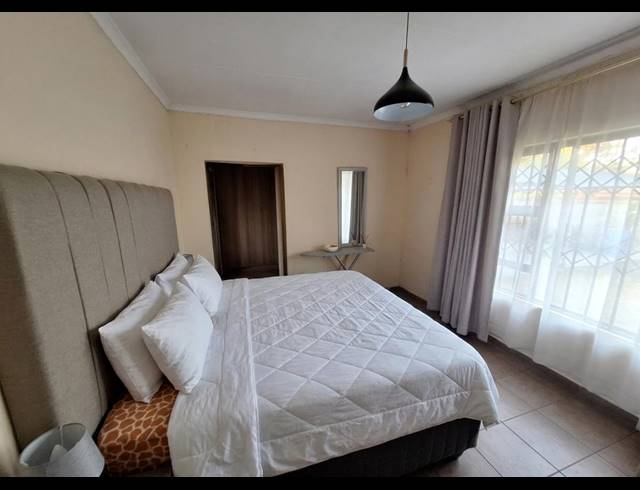 3 BEDROOM HOUSE FOR SALE IN VANDERBIJLPARK SE 6